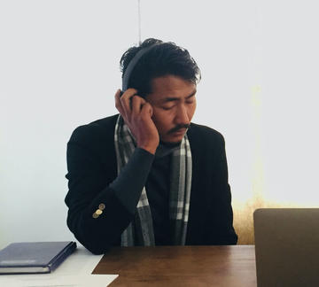 Benjong Kokba listening to Hutton’s recording of Chang songs (The Highland Institute, 17.2.2022; photo: Chijanbemo M. Ezung) Benjong Kokba listening to Hutton’s recording of Chang songs (The Highland Institute, 17.2.2022; photo: Chijanbemo M. Ezung)